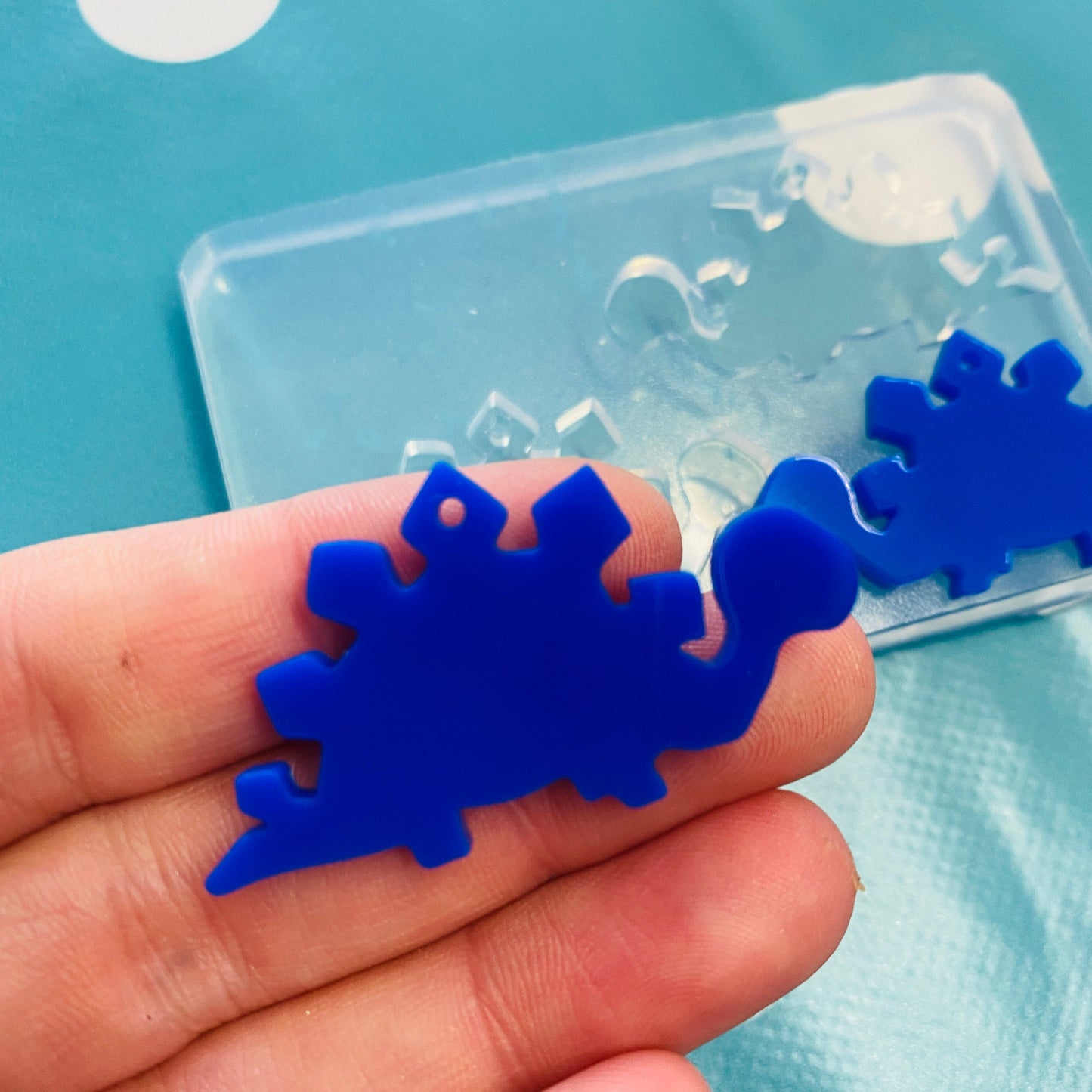 Clear Silicone Molds for Resin 42mm Earrings Stegosaurus Dinosaur Reptile EM176