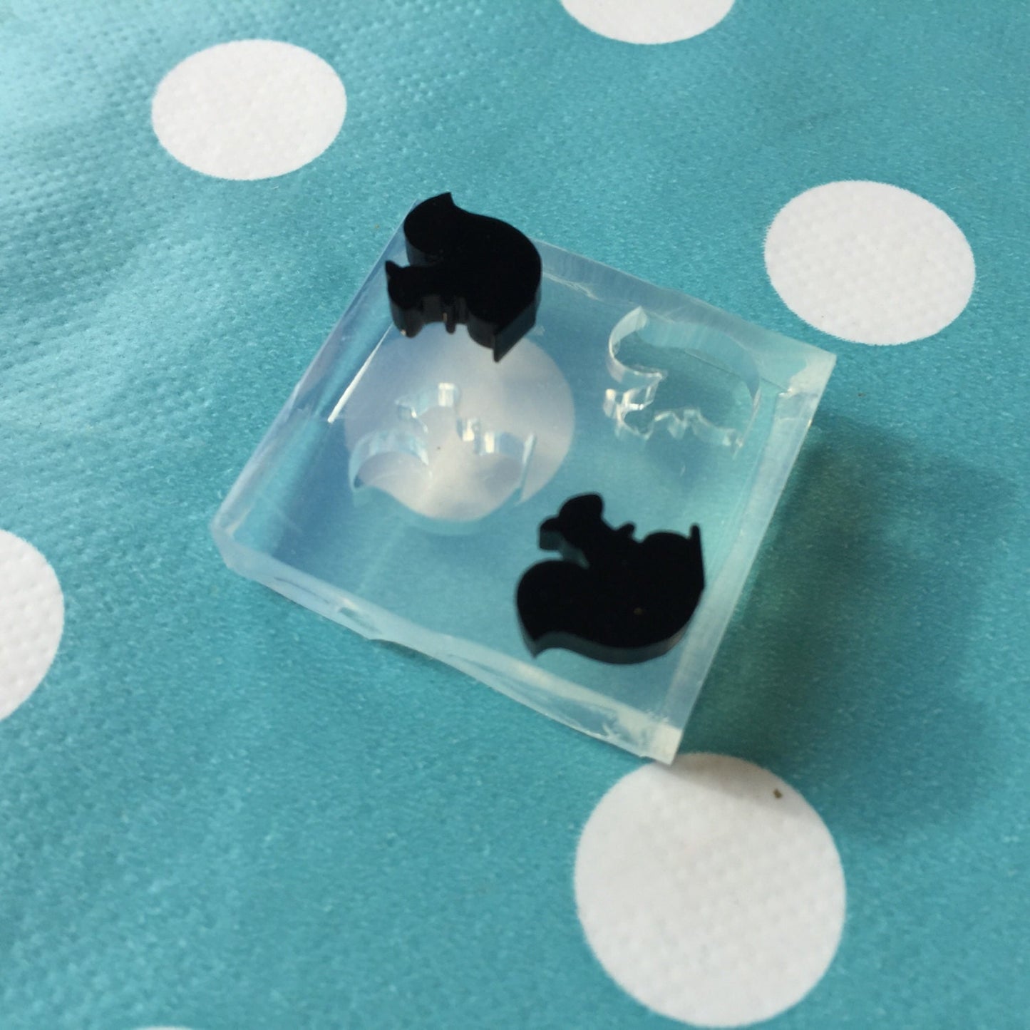 10mm Silicone Squirrel Stud Earring Mold - Resin Crafter Animals Mould EM123