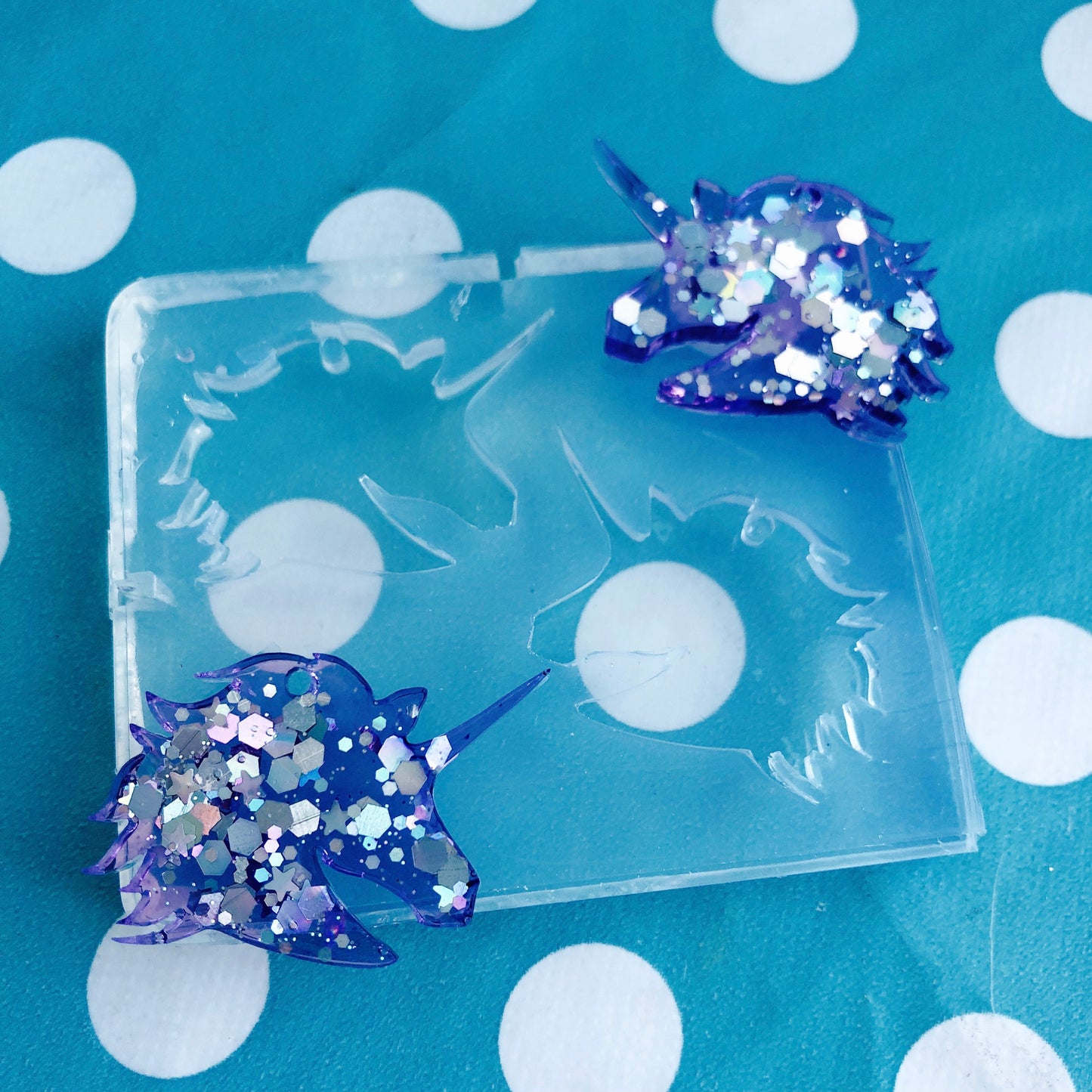 35mm Silicone Earring Unicorn Mold  - Earrings Resin Crafter Mould Mystical Animal EM22 with hole