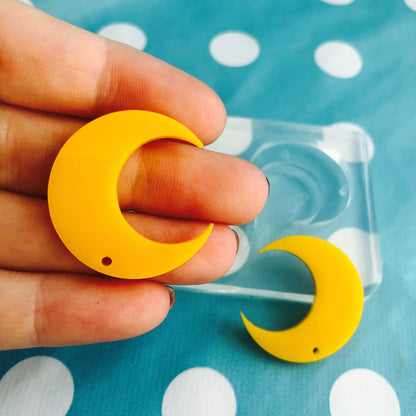 27mm Flat Crescent Moon Silicone Earring Mold - EM390