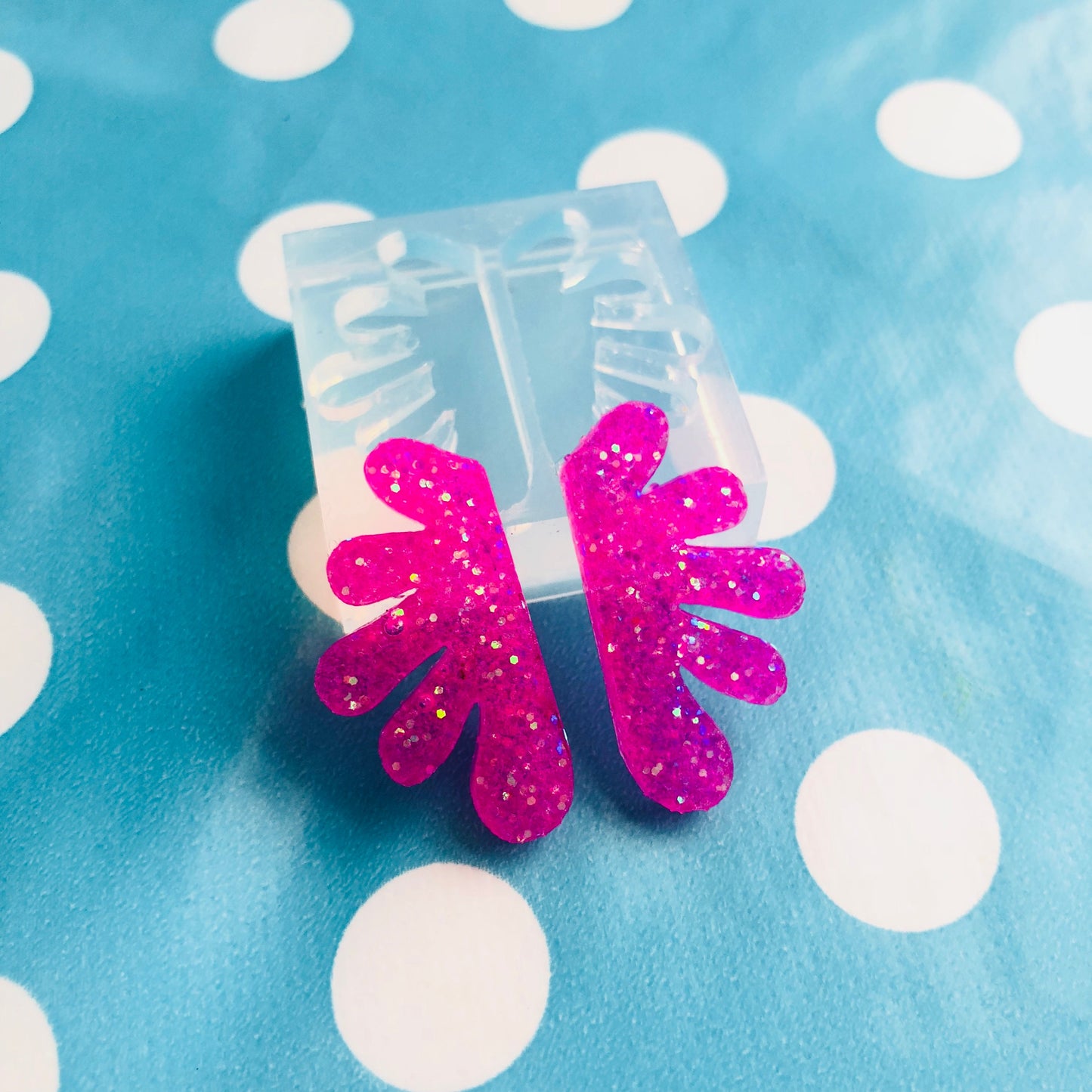 30mm Doodle Leaf Stud Silicone Earring Mold  - Resin Shape Nature Tropical EM306