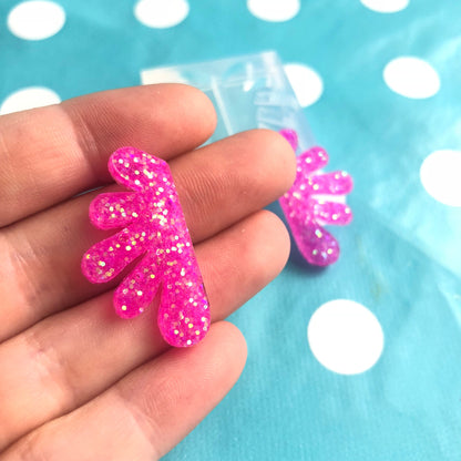 30mm Doodle Leaf Stud Silicone Earring Mold  - Resin Shape Nature Tropical EM306