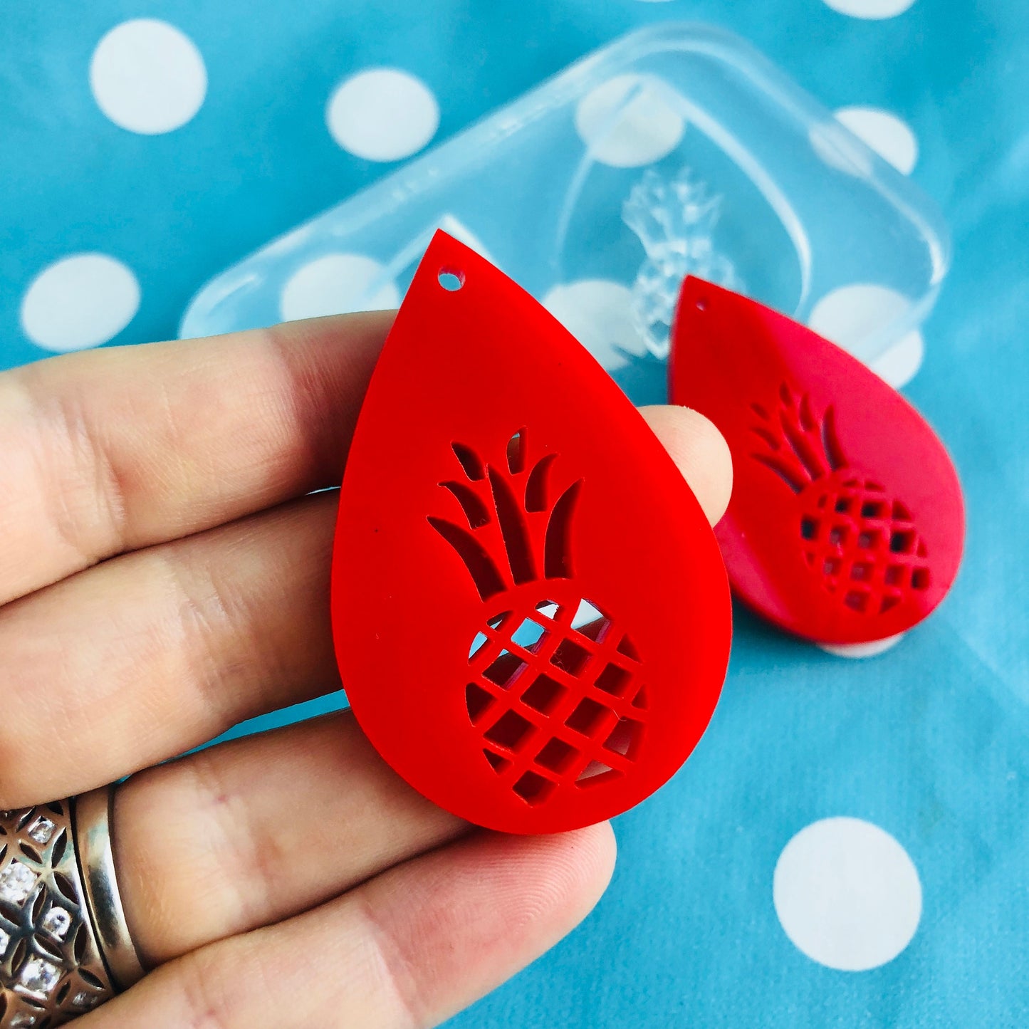 50mm Silicone Earring Cut Out Pineapple Dangle Donut Mold