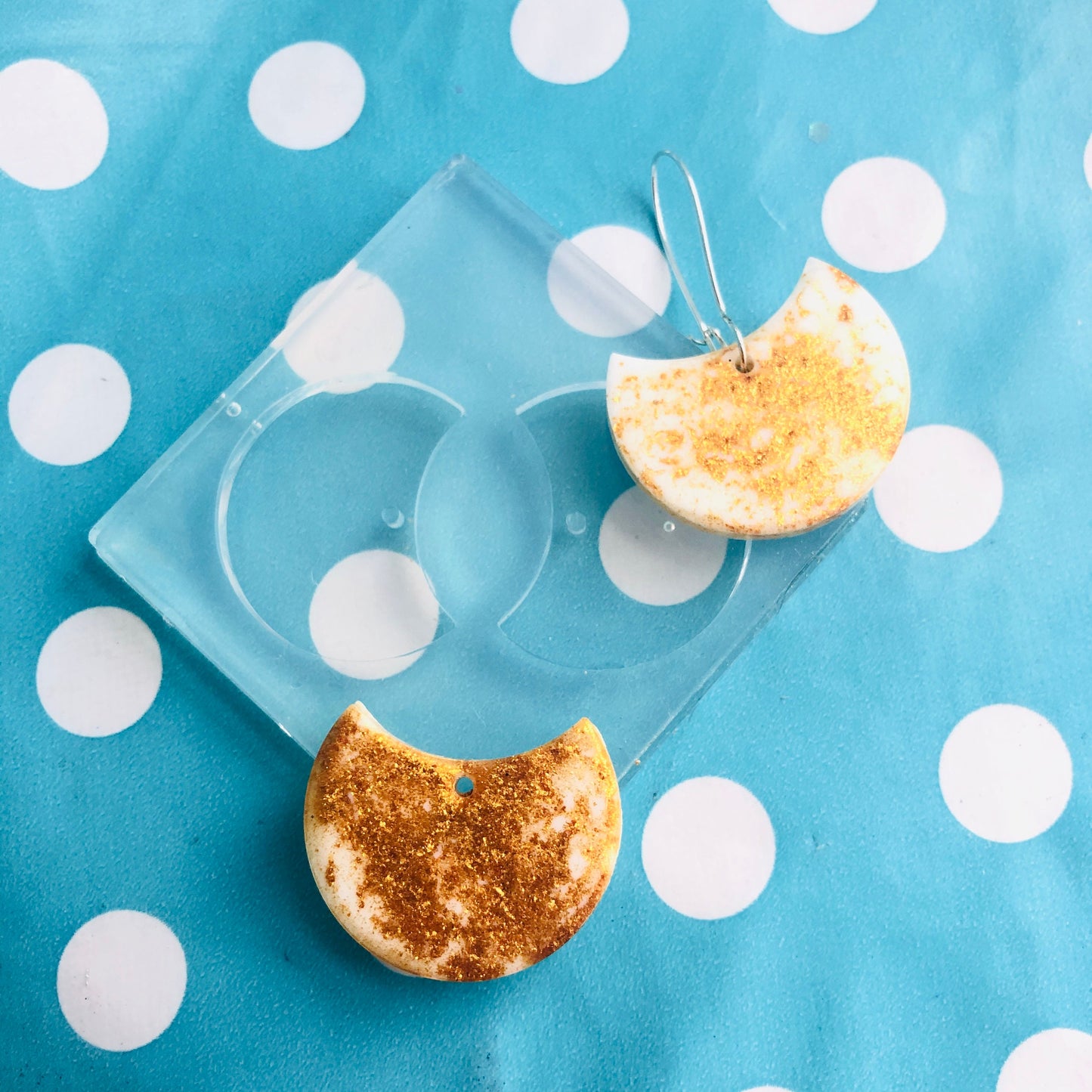 35mm Silicone Scallop Dangle Earring Mold  - Earrings Resin Crafter Mould EM453 ccc