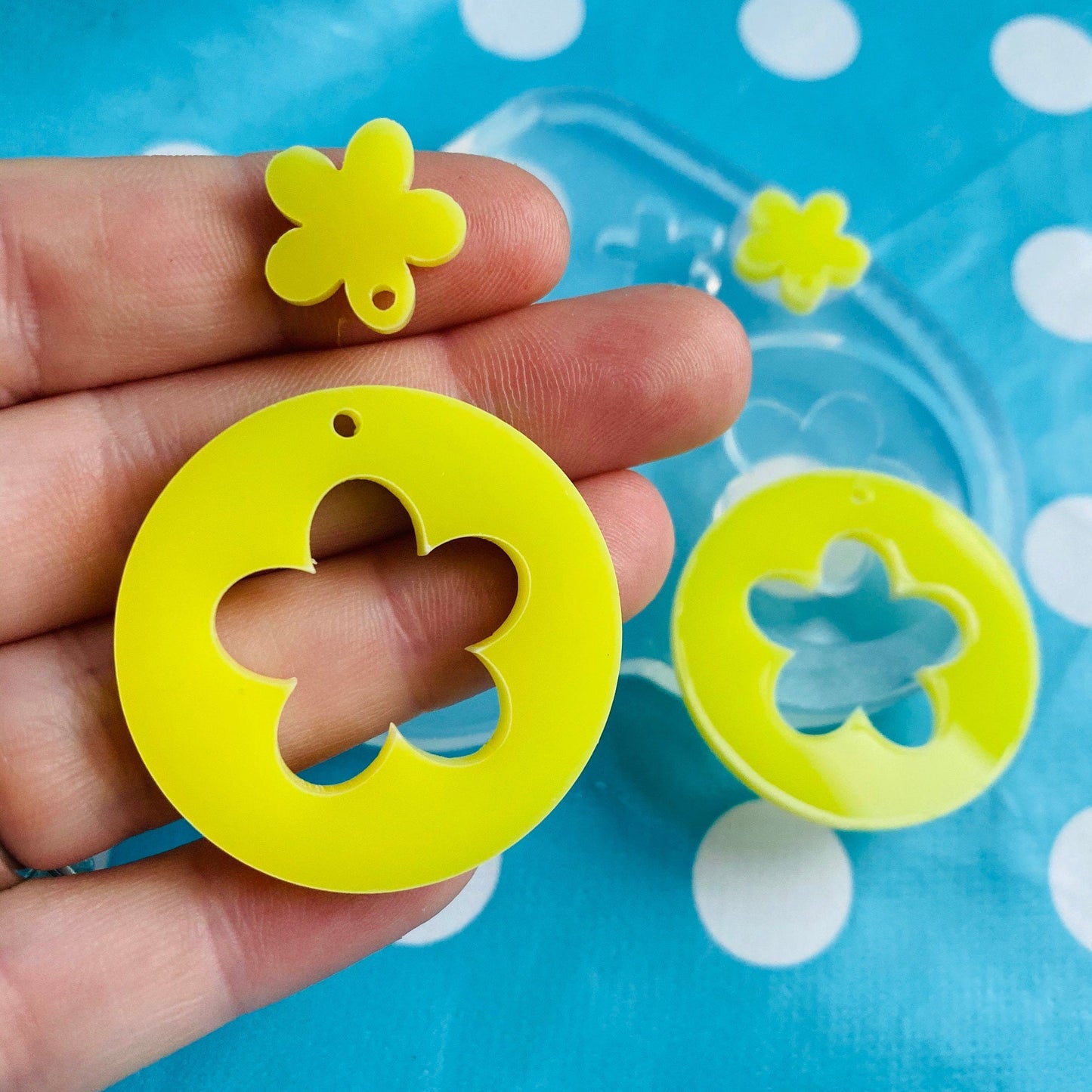 35mm Cut Out Flower Dangle Earring Mold - Silicone Mold Craft Resin Earrings EM511