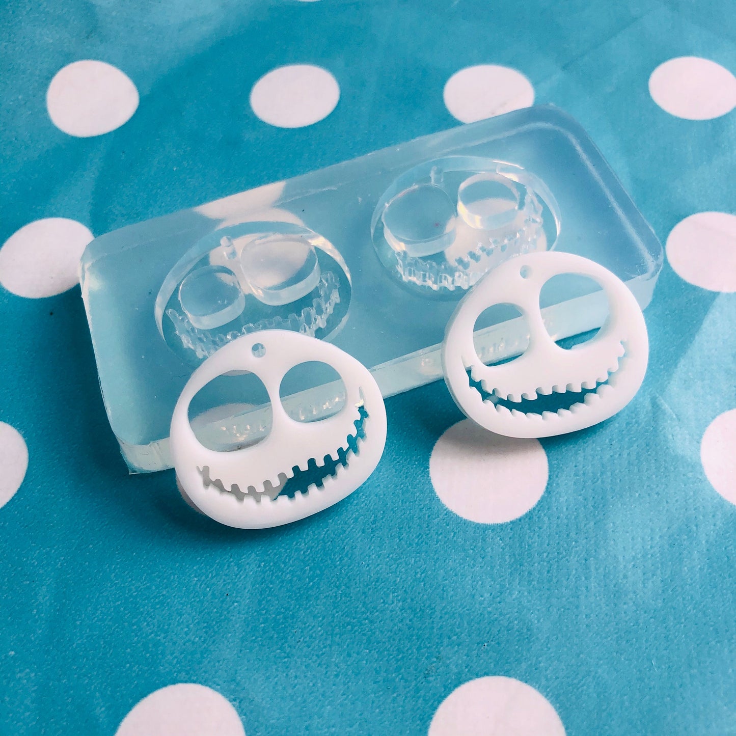 25mm Silicone Earring Jack Skull Dangle Mold  - Earrings Resin Crafter Mould Halloween EM502