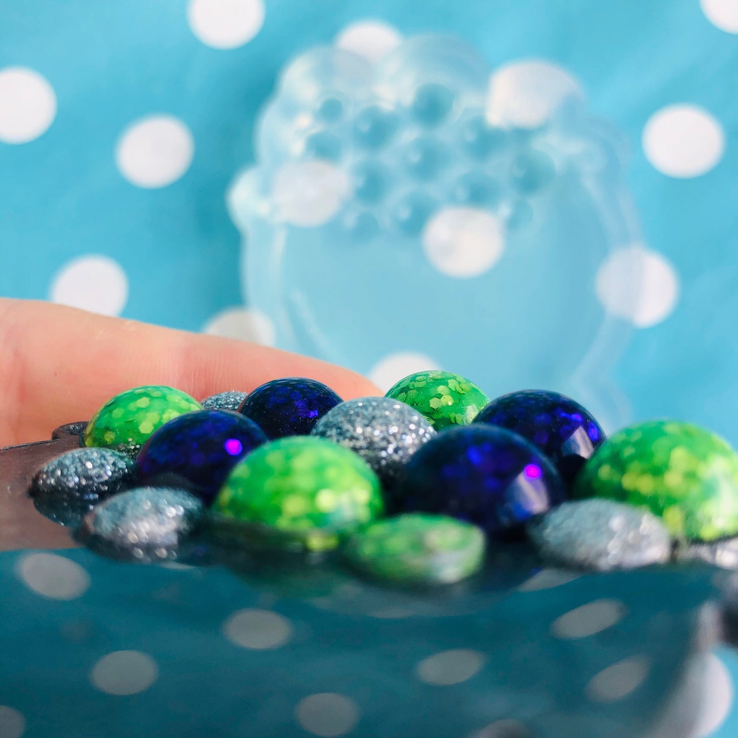 Silicone Cauldron Necklace Mold: Halloween Resin Crafter Mould (60mm)