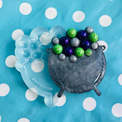 Silicone Cauldron Necklace Mold: Halloween Resin Crafter Mould (60mm)