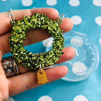45mm Silicone Christmas Wreath Necklace Mold with Bell - Resin Flexible Rubber Clear Necklace DIY Holiday PM54