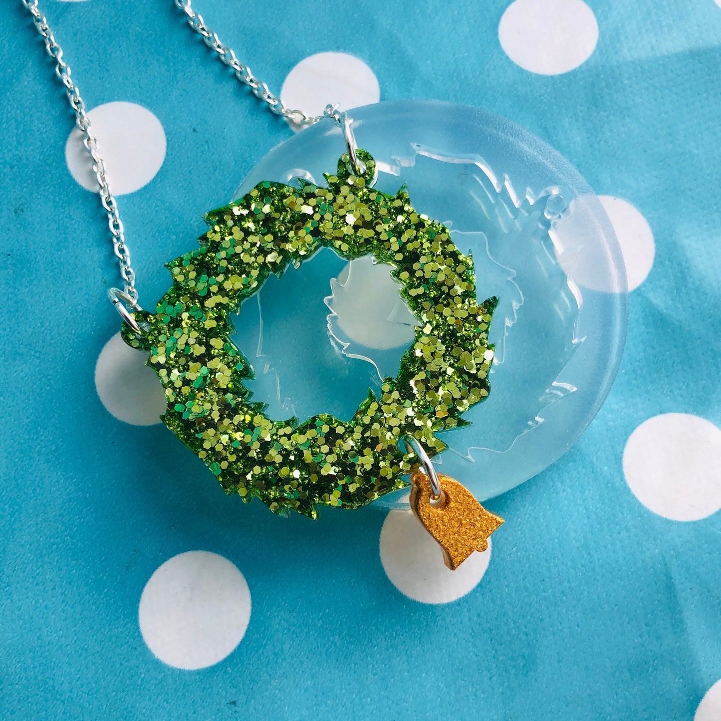 45mm Silicone Christmas Wreath Necklace Mold with Bell - Resin Flexible Rubber Clear Necklace DIY Holiday PM54