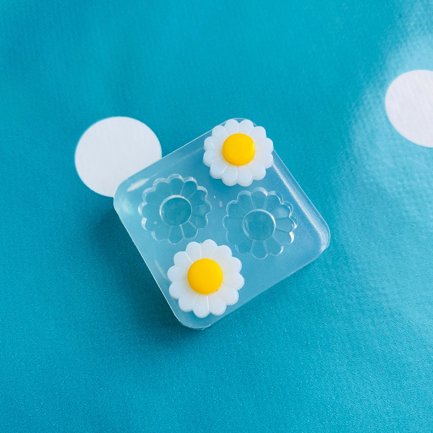 15mm Silicone Daisy Flower Stud Earring Mold -  Resin Earrings Mould EM548