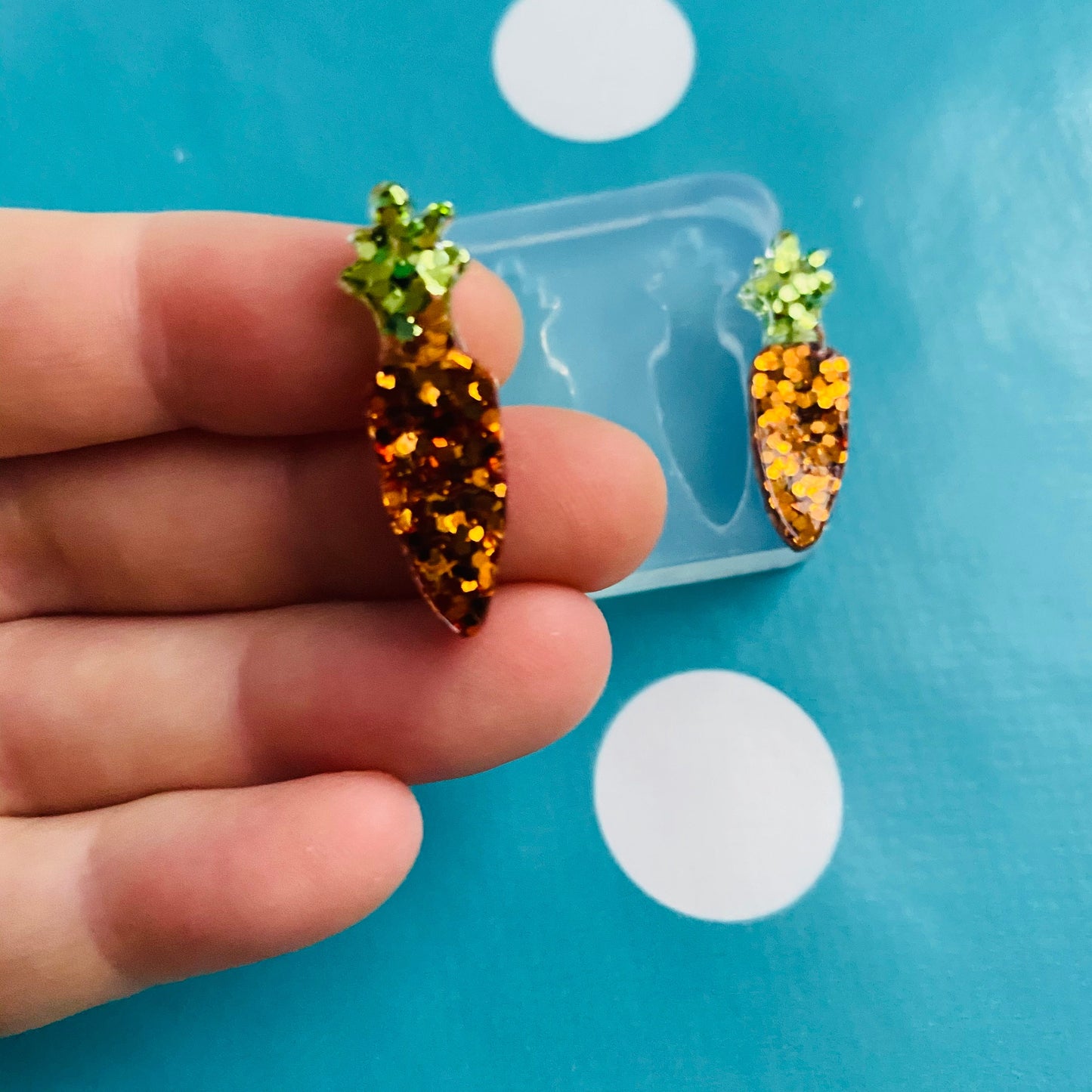 28mm Silicone Carrot Stud Earring Mold