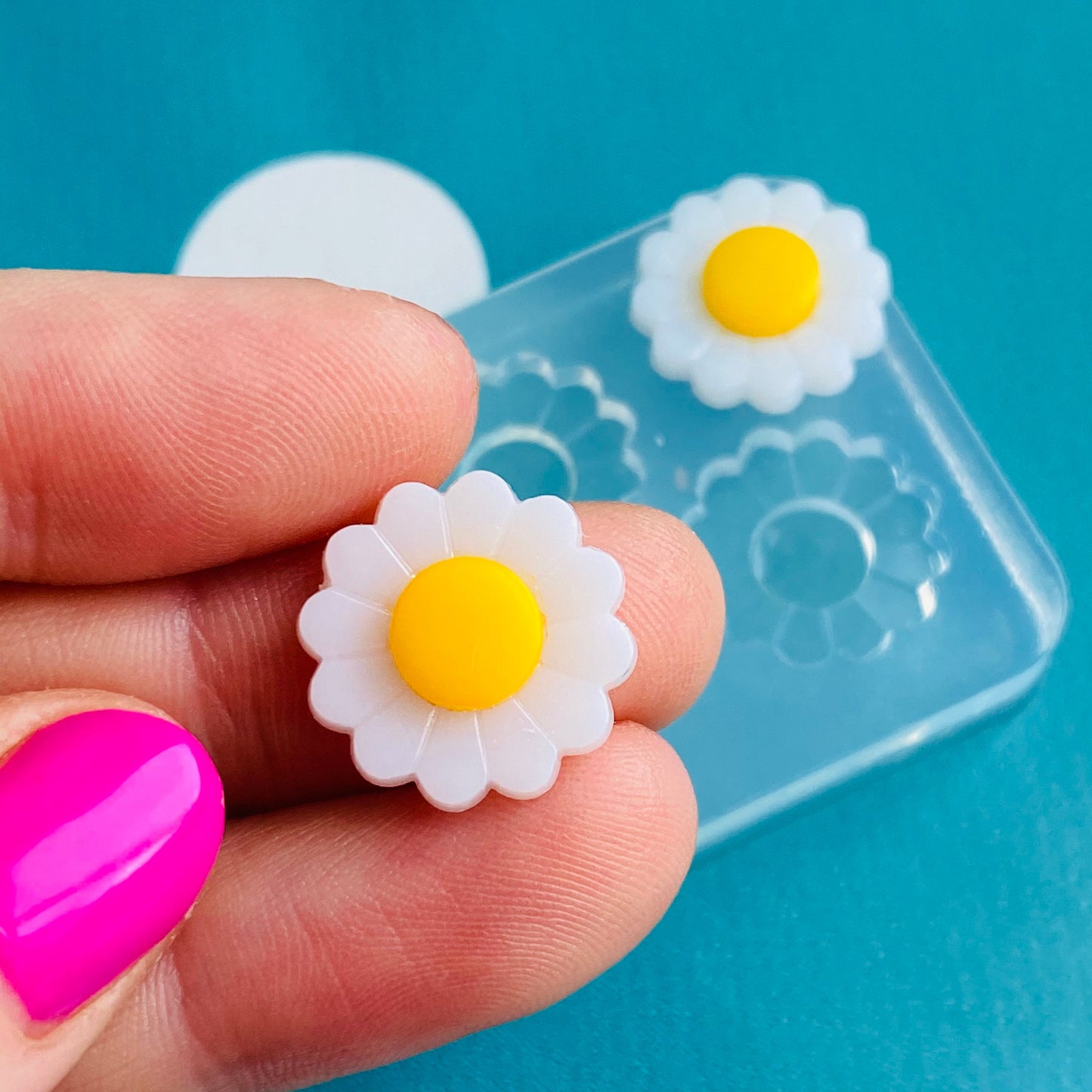 15mm Silicone Daisy Flower Stud Earring Mold -  Resin Earrings Mould EM548