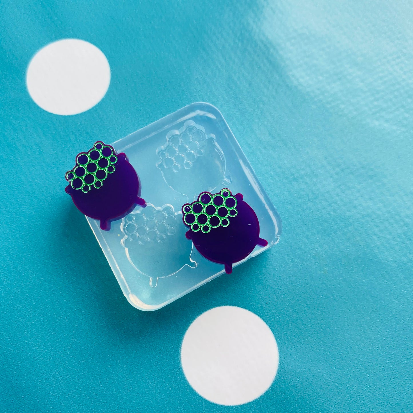 17mm Silicone Cauldron Stud Earring Mold EM571