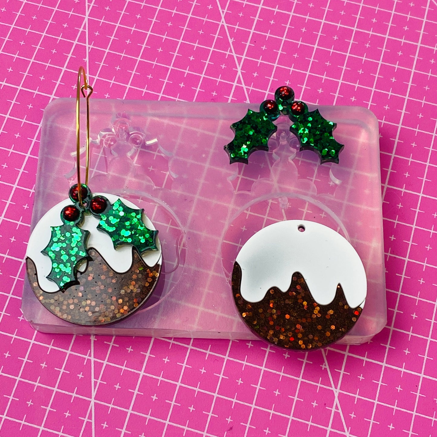 35mm Christmas Pudding Holly Earring Mold - Silicone Mold Craft Resin Earrings