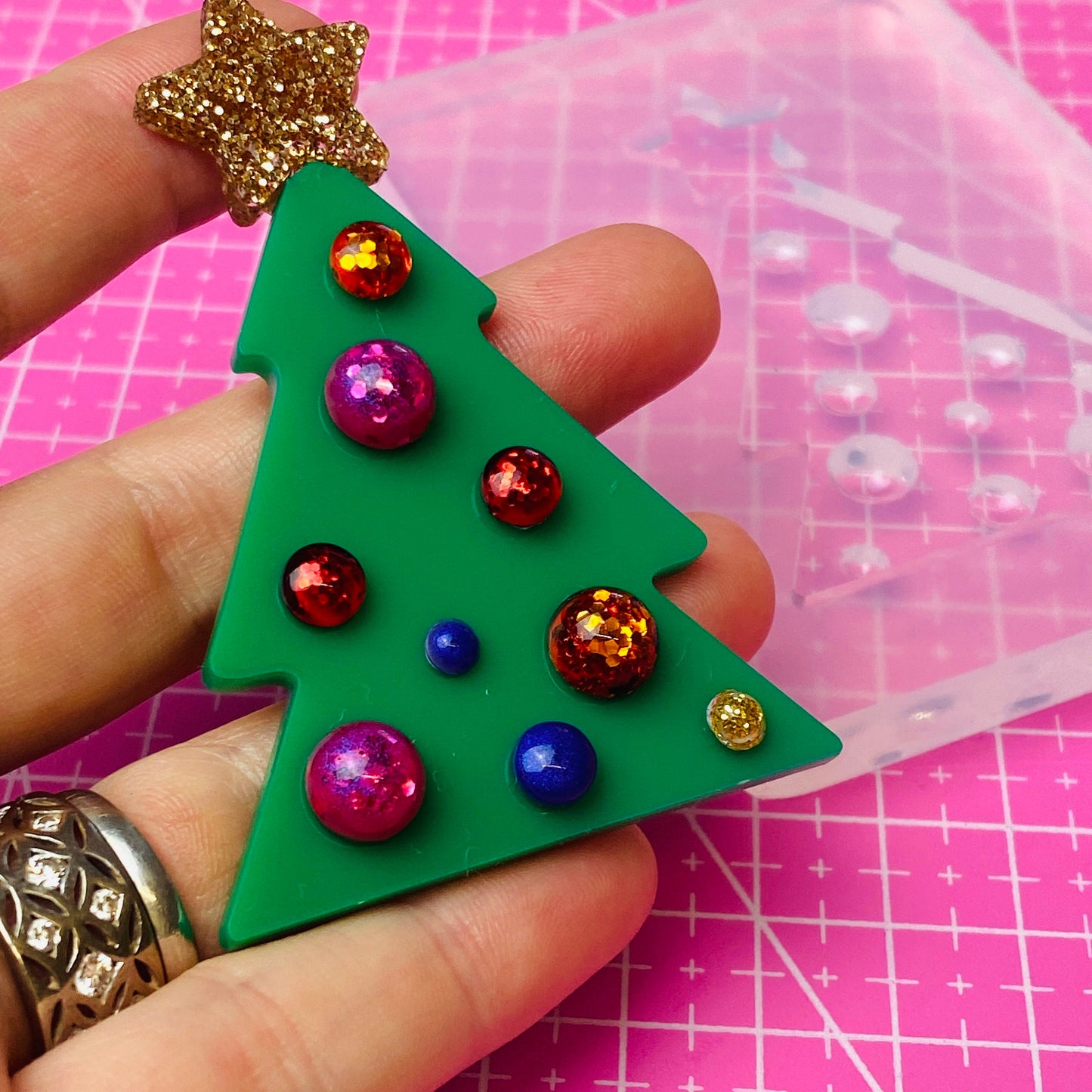 Clear Silicone Mold for Resin 70mm Christmas Tree Star 3D Domed Brooch Mold