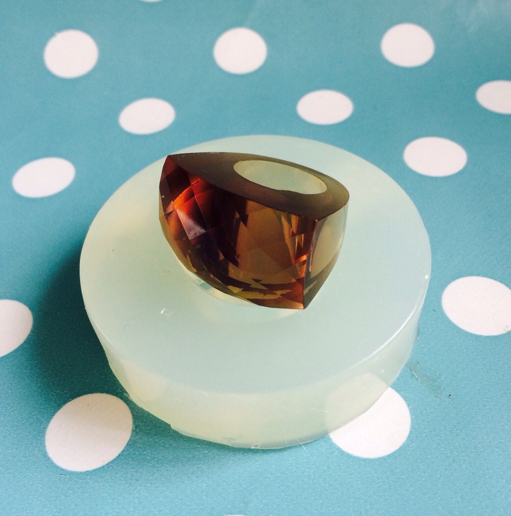 Silicone Mold Faceted plastic ring Mould - Size Medium